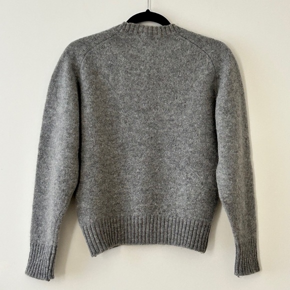 Vintage Gap 100% Wool Gray Crewneck Sweater Made In England - Picture 12 of 16
